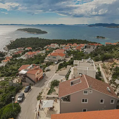 With A Parking Space Bilo, - 23259