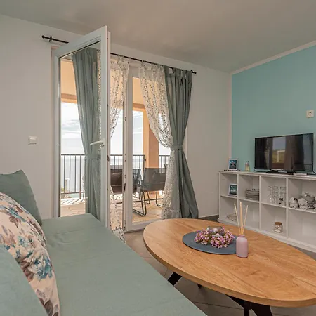 With A Parking Space Bilo, - 23259 *