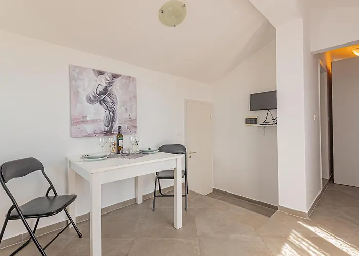 With A Parking Space Bilo, - 23259 Appartement Primošten